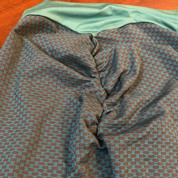 Amazon Booty Lift Leggings Medium - Picture 4 of 4